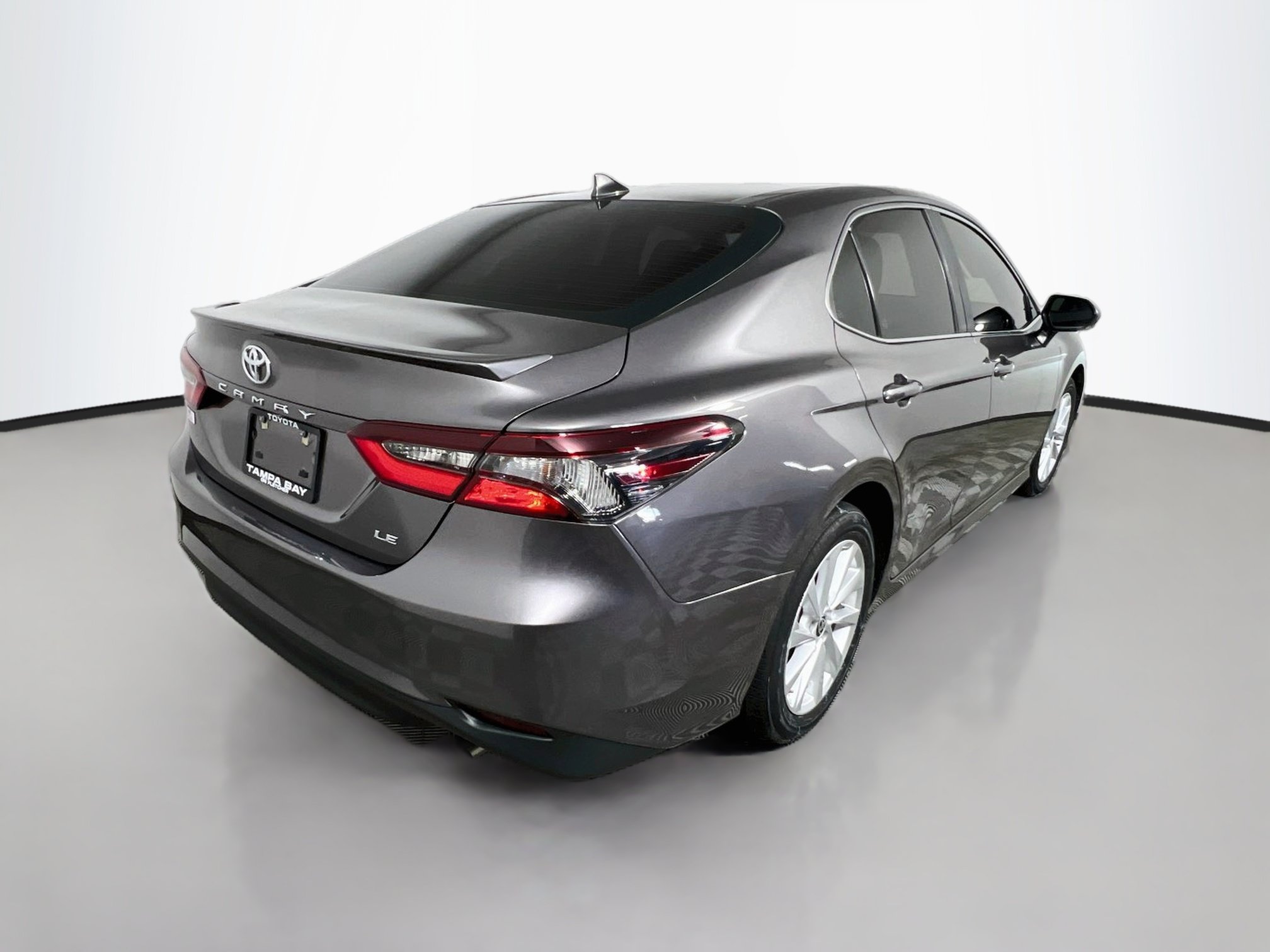 Used 2024 Toyota Camry LE w/ Convenience Package FWD image 4