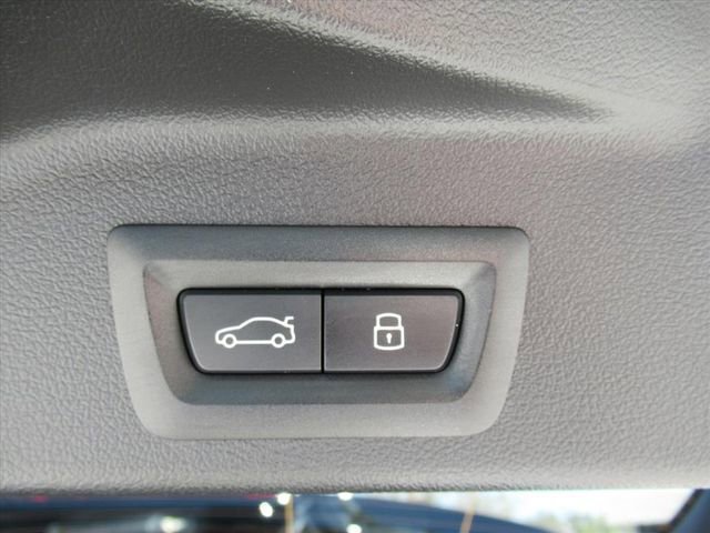 Used 2026 BMW X5 xDrive50e image 32