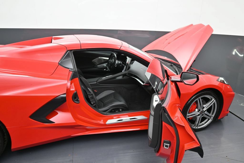 Used 2026 Chevrolet Corvette Stingray Preferred Conv w/ 2LT RWD image 9