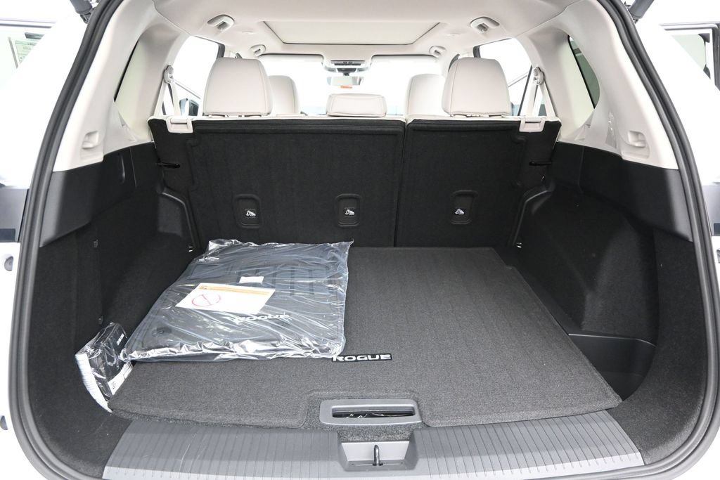 New 2026 Nissan Rogue Dark Armor AWD/4WD image 13