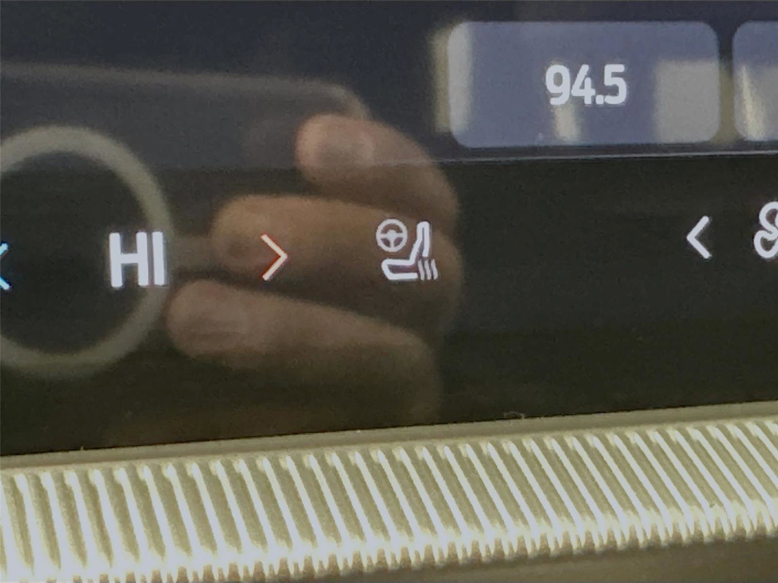 Used 2025 Ford Explorer ST-Line w/ ST-Line Street Pack image 22