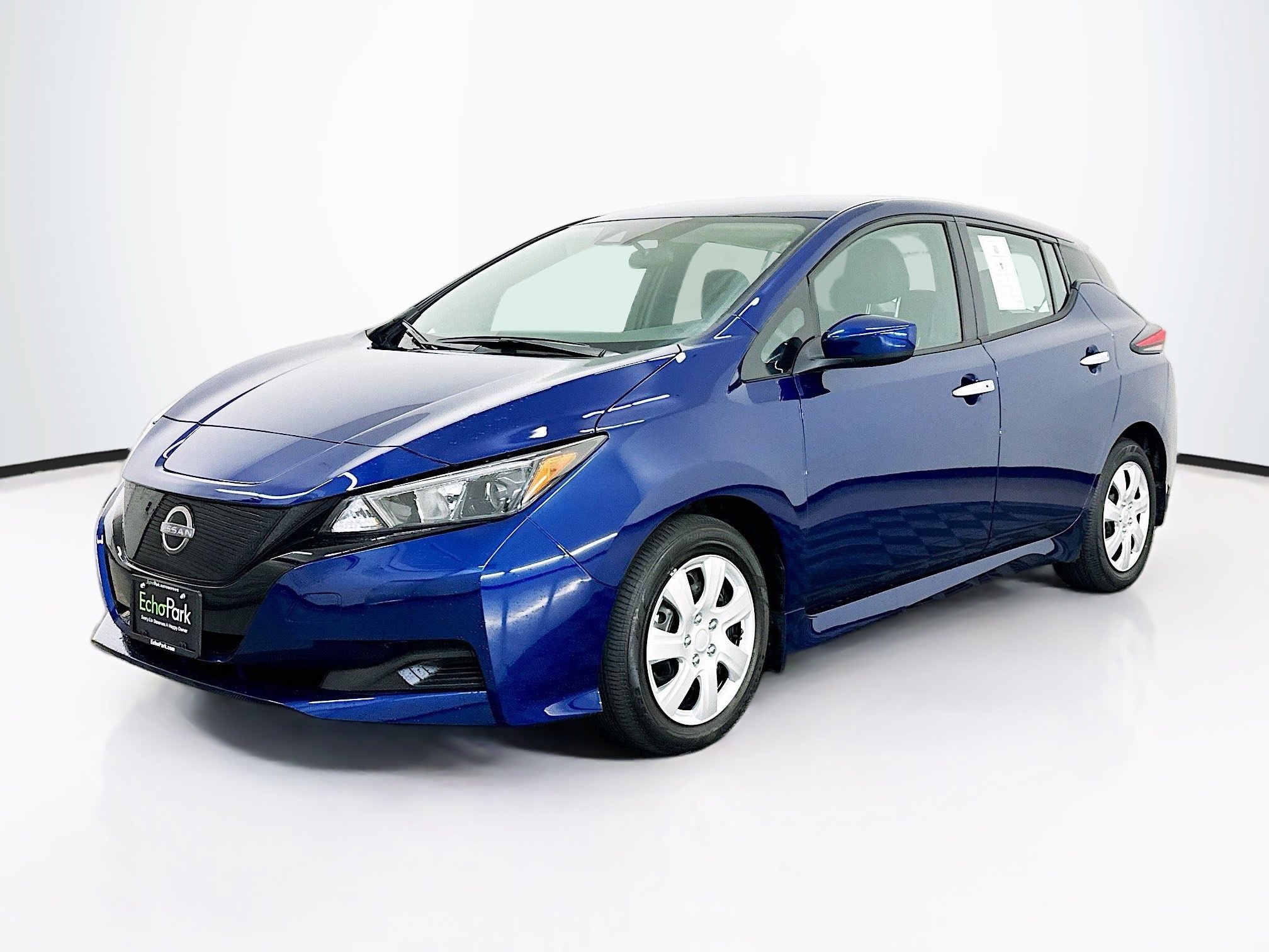 Used 2024 Nissan Leaf S image 3