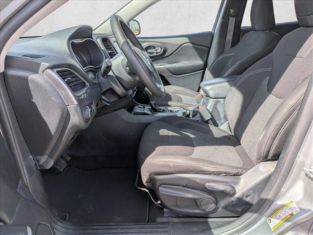 Used 2020 Jeep Cherokee Latitude image 16