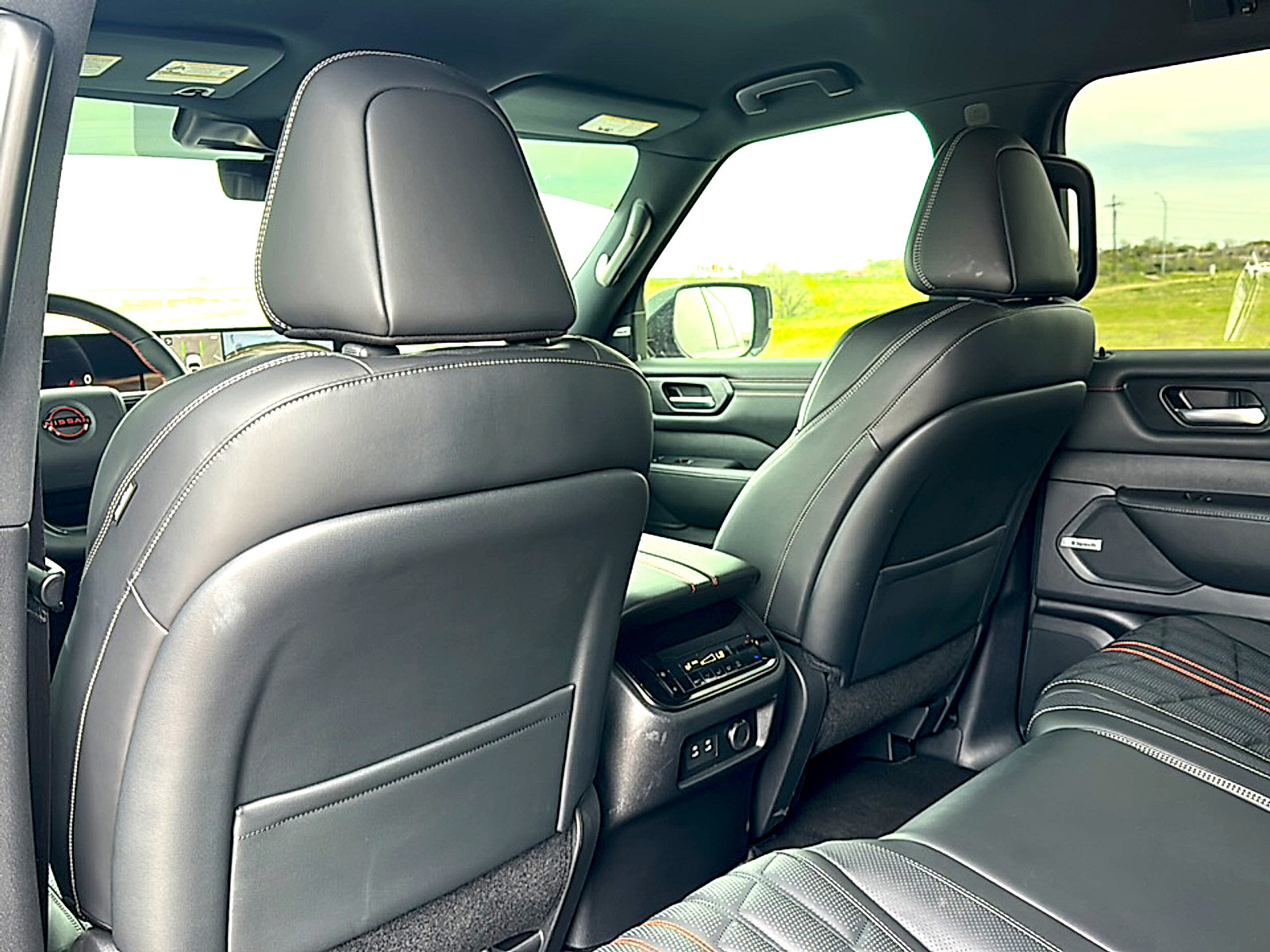 Used 2025 Nissan Armada PRO-4X image 17