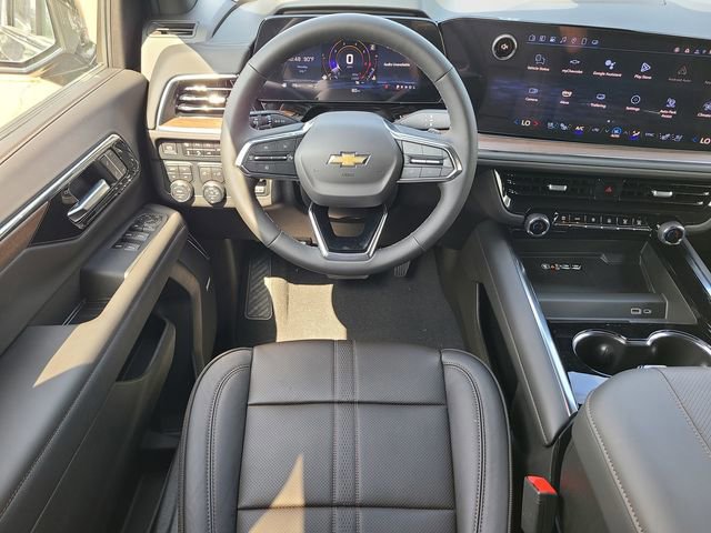 New 2025 Chevrolet Suburban High Country image 26