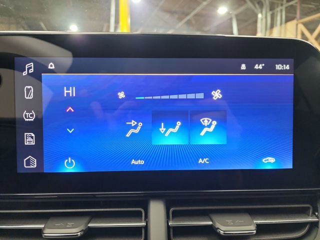 New 2026 Chevrolet Trax ACTIV w/ Sunroof Package image 24