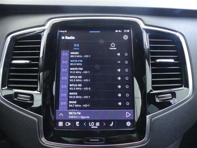 Used 2023 Volvo XC90 T8 Plus AWD/4WD image 12