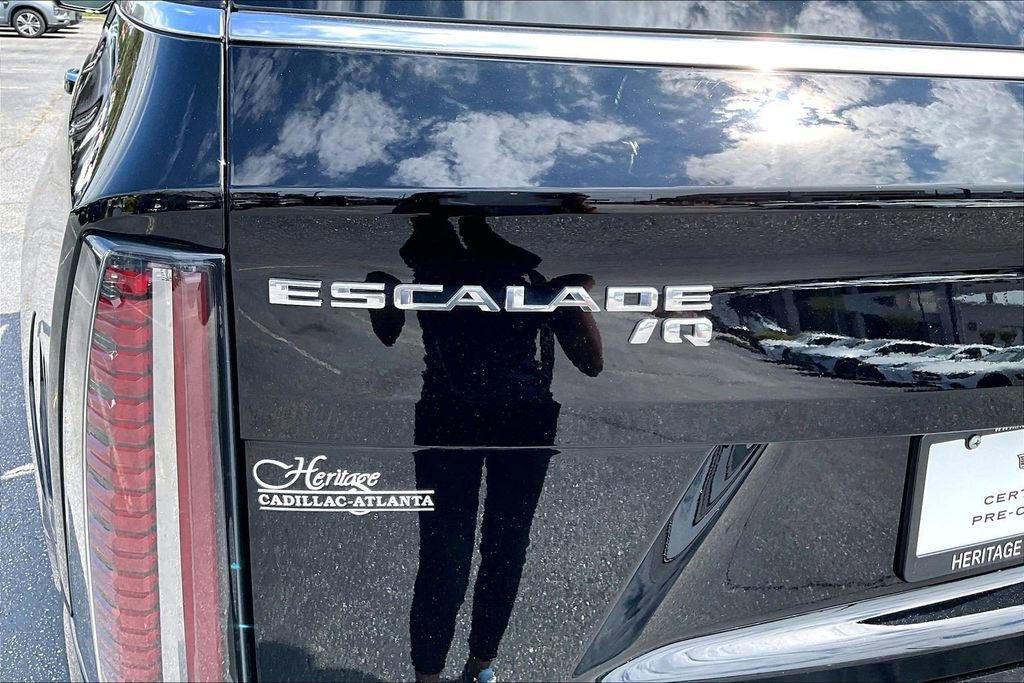 Certified 2025 Cadillac Escalade IQ Luxury 2 w/ LPO, Premium Carpet Package AWD/4WD image 24