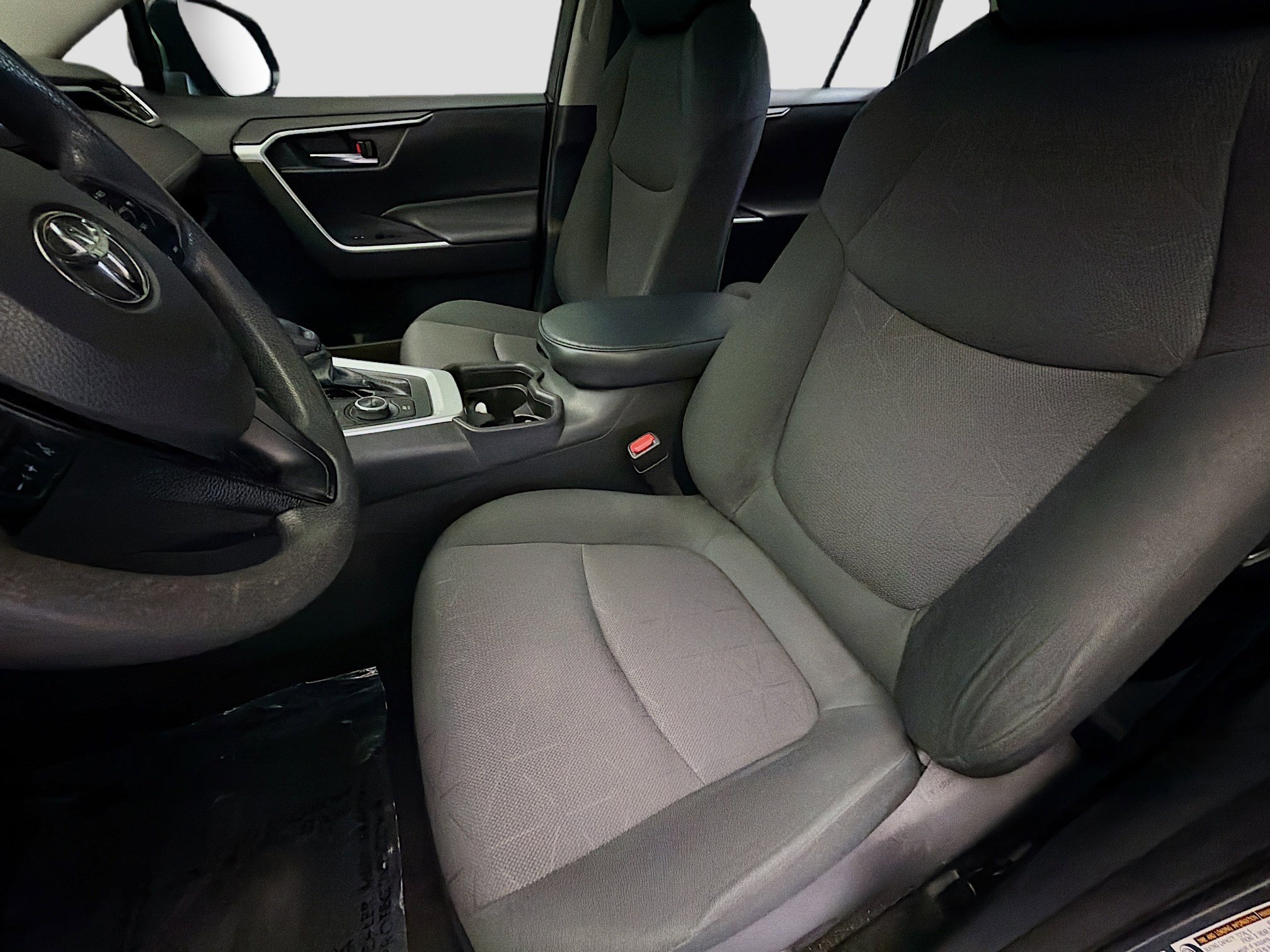 Used 2019 Toyota RAV4 XLE w/ Convenience Package image 10