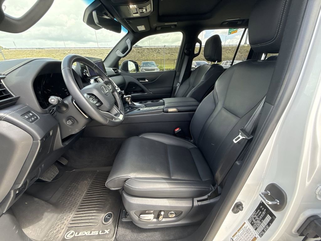 Certified 2024 Lexus LX 600 4WD w/ Appearance Package image 30