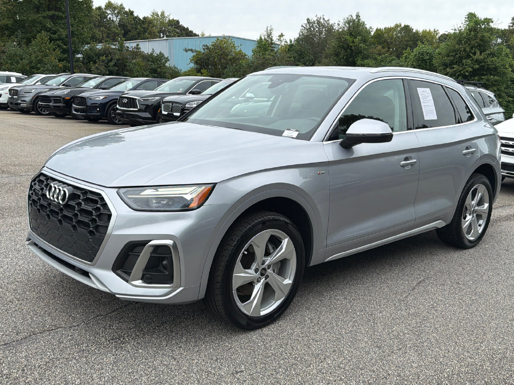 Used 2022 Audi Q5 2.0T Premium Plus w/ Premium Plus Package AWD/4WD image 3
