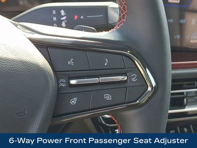Used 2026 Chevrolet Traverse RS w/ LPO, Floor Liner Package AWD/4WD image 8