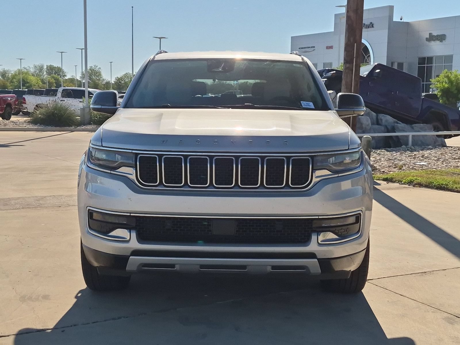 Used 2024 Jeep Wagoneer Series II w/ Flexible Seating Group RWD image 8