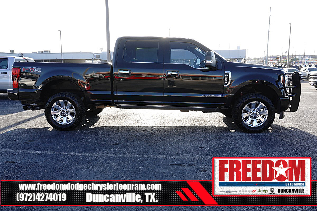 Used 2017 Ford F250 Platinum w/ Platinum Ultimate Package AWD/4WD image 6