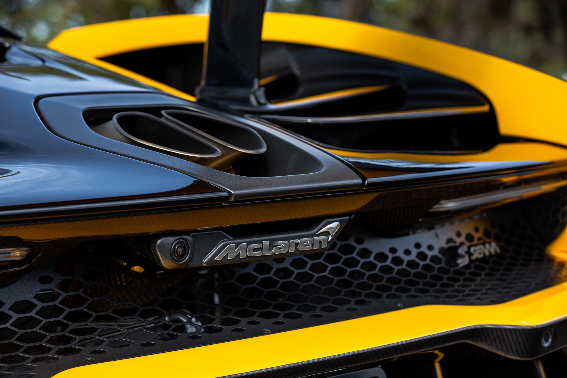 Used 2019 McLaren Senna image 45