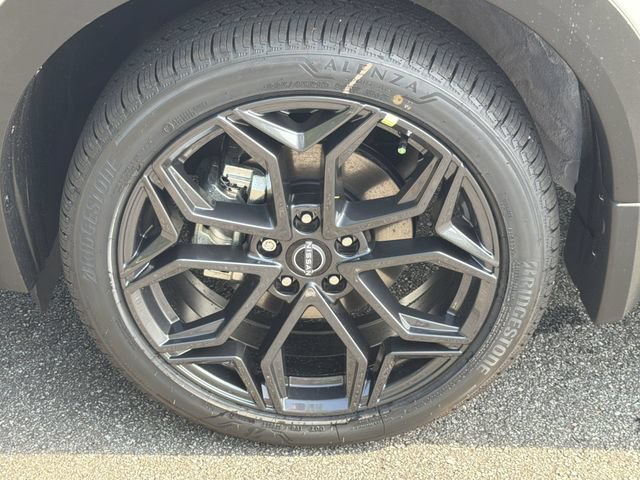 New 2026 Nissan Kicks SR w/ SR Premium Package FWD image 13