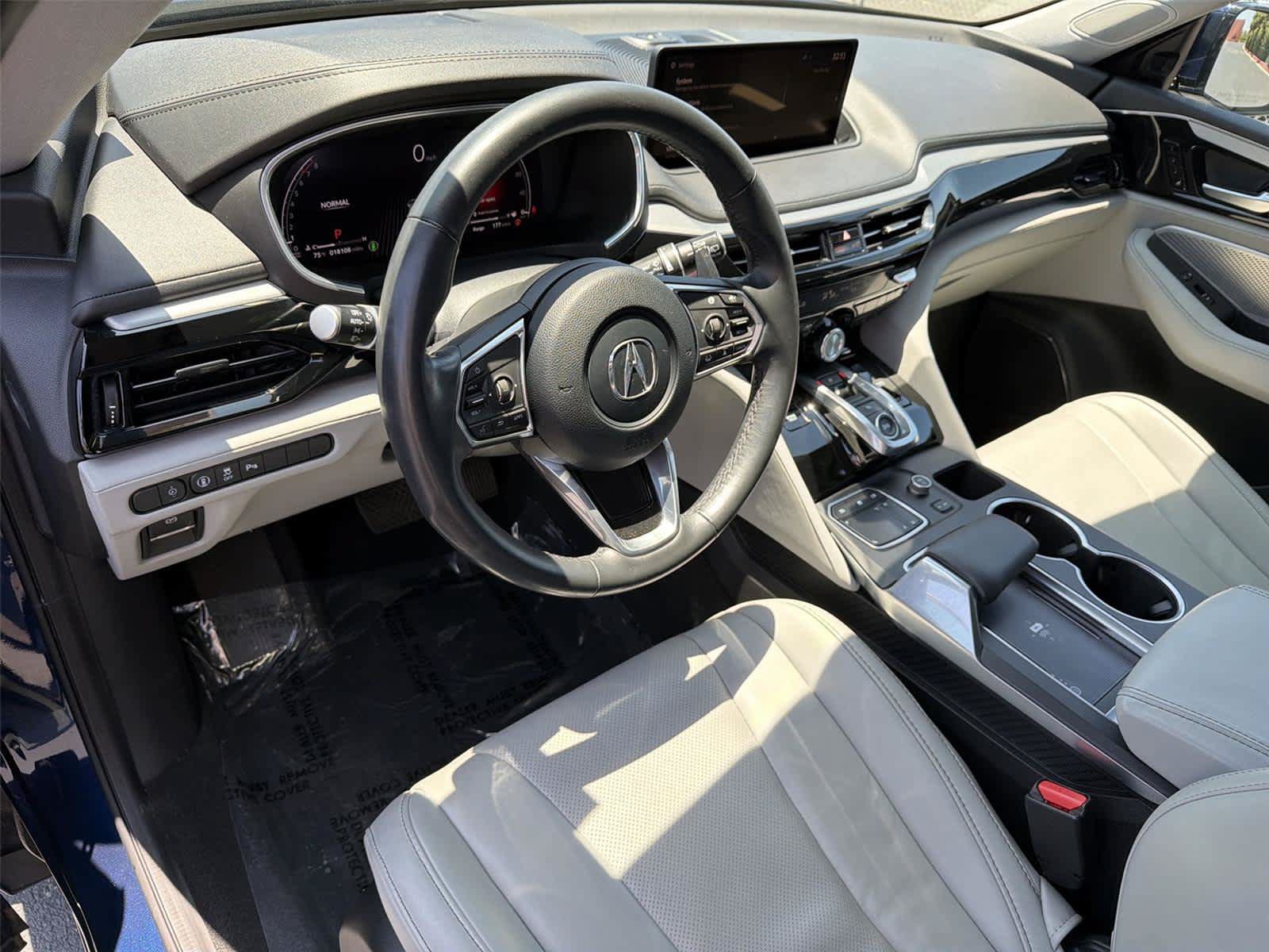 Used 2024 Acura MDX FWD w/ Technology Package image 2