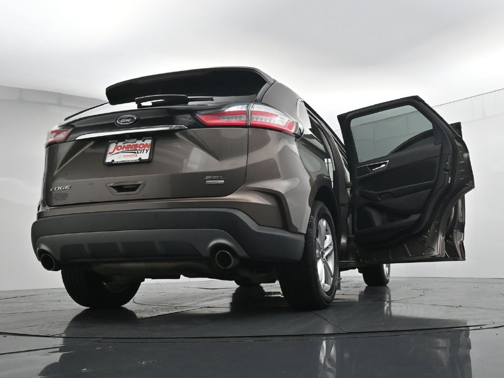 Used 2019 Ford Edge SEL AWD/4WD image 44