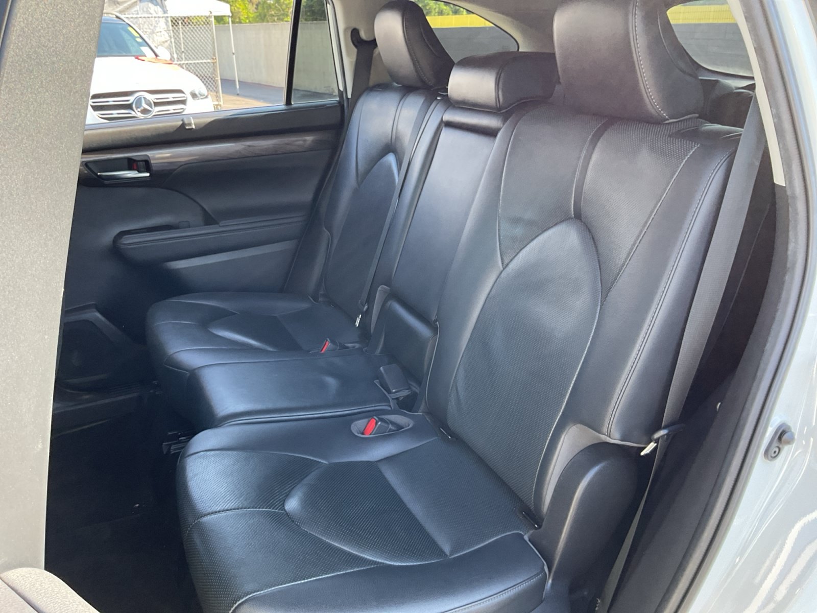 Used 2022 Toyota RAV4 XSE w/ XSE Grade Weather Package AWD/4WD image 19