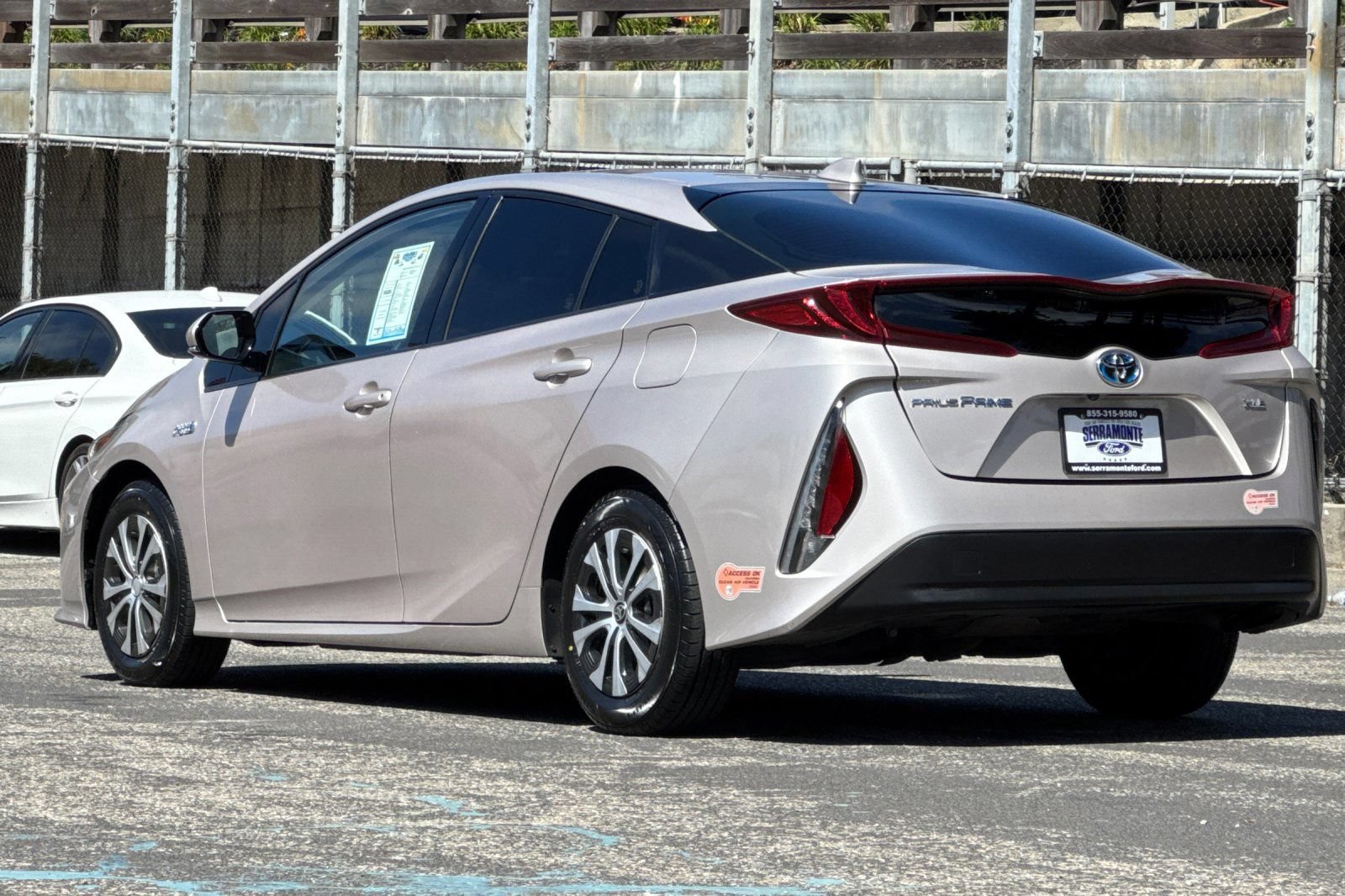 Used 2020 Toyota Prius Prime XLE FWD image 8