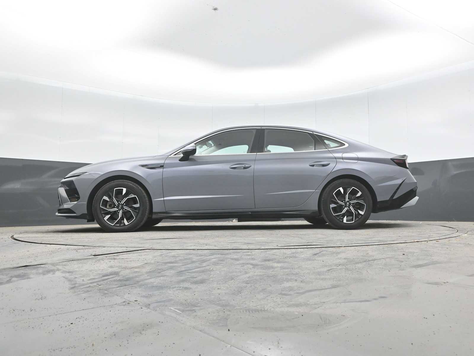 Used 2024 Hyundai Sonata SEL FWD image 40