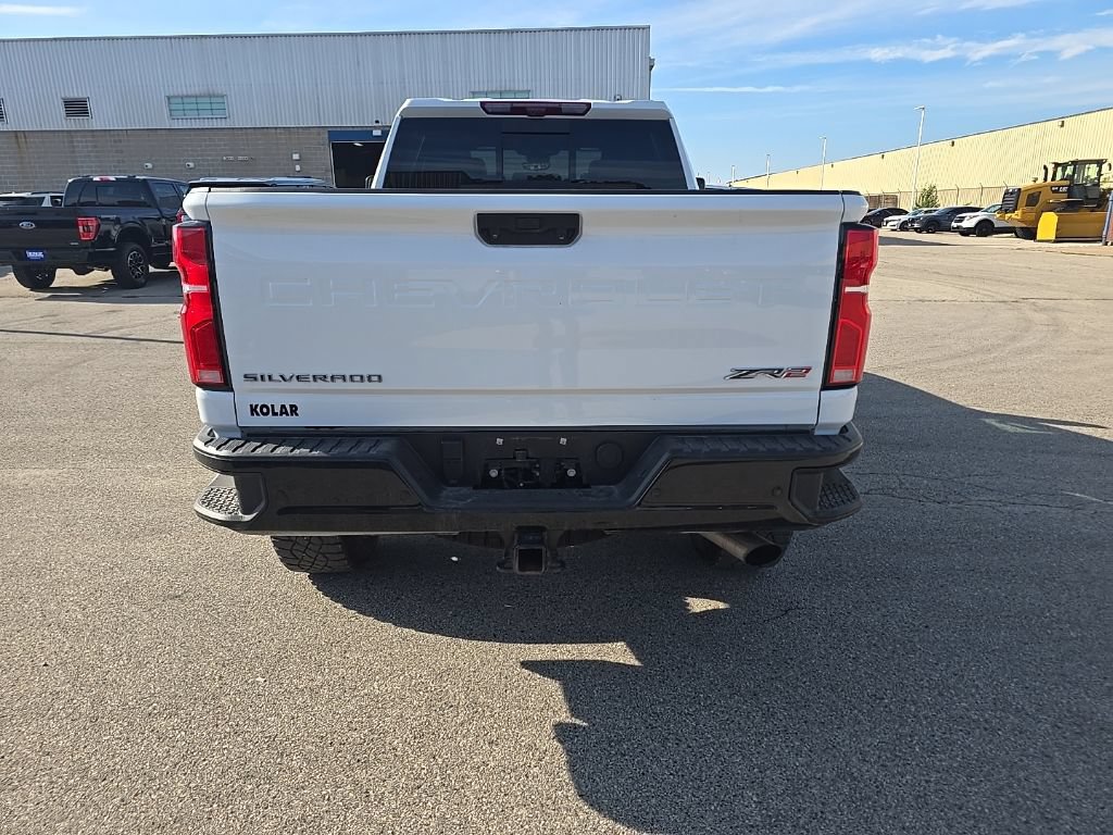 Used 2025 Chevrolet Silverado 2500 ZR2 w/ Technology Package AWD/4WD image 5