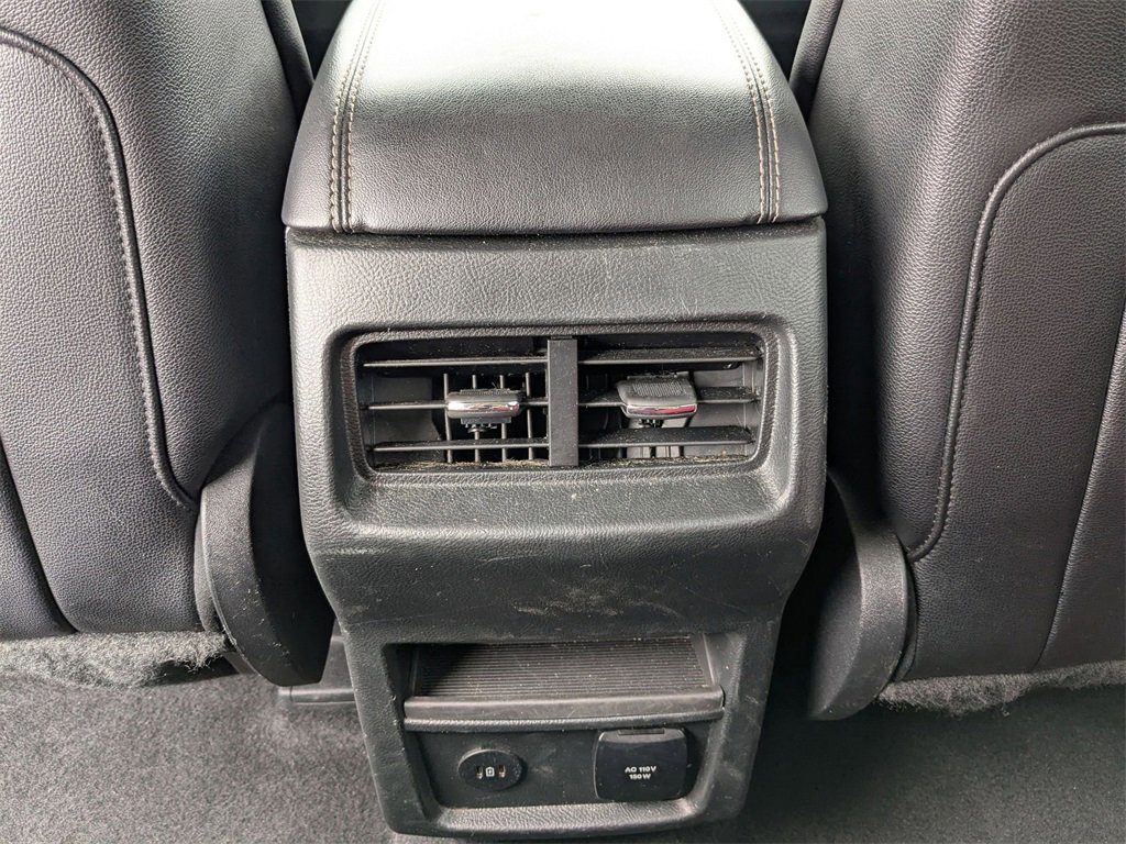 Used 2024 Ford Edge Titanium image 28