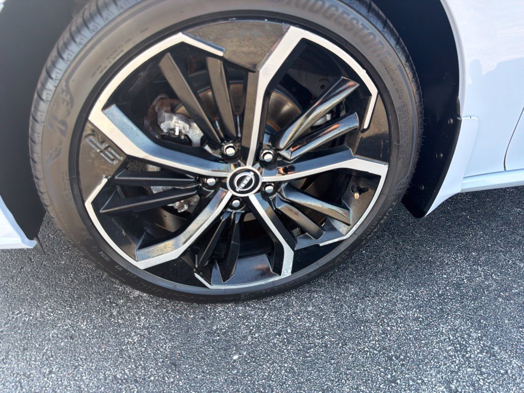 Used 2023 Nissan Altima 2.5 SR w/ SR Premium Package AWD/4WD image 9