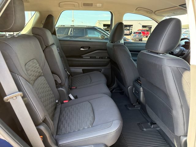 Used 2022 Nissan Pathfinder SV AWD/4WD image 27