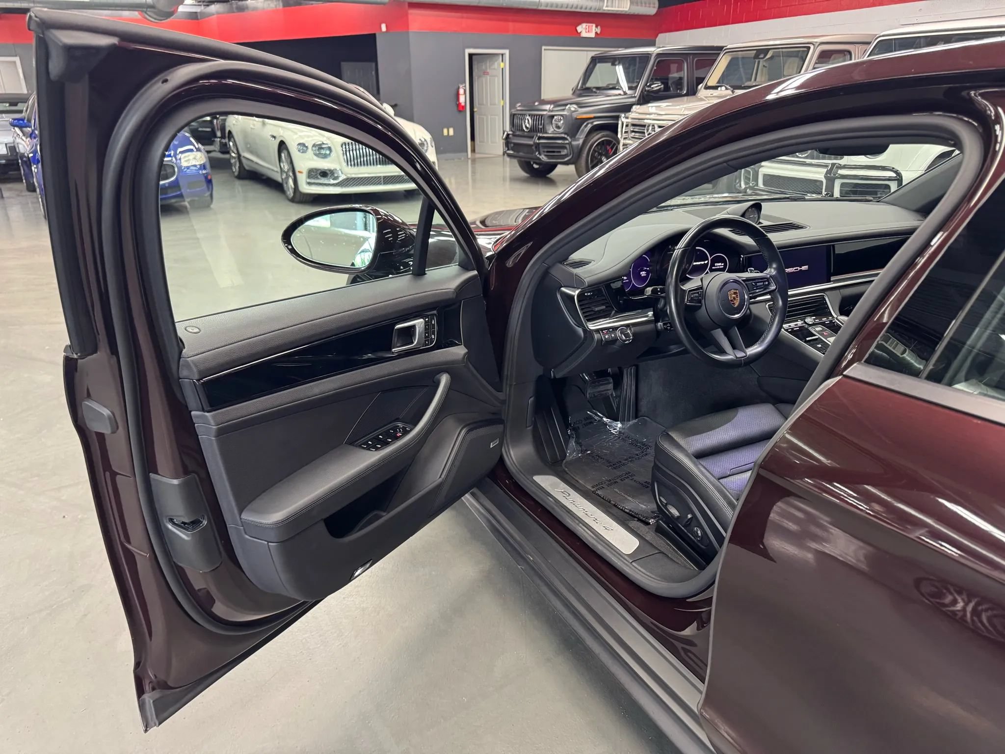 Used 2022 Porsche Panamera 4 AWD/4WD image 15