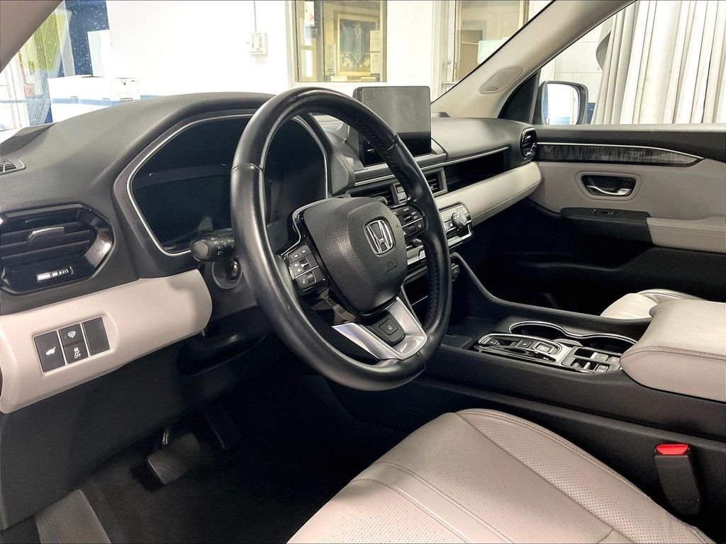 Used 2023 Honda Pilot Elite image 8