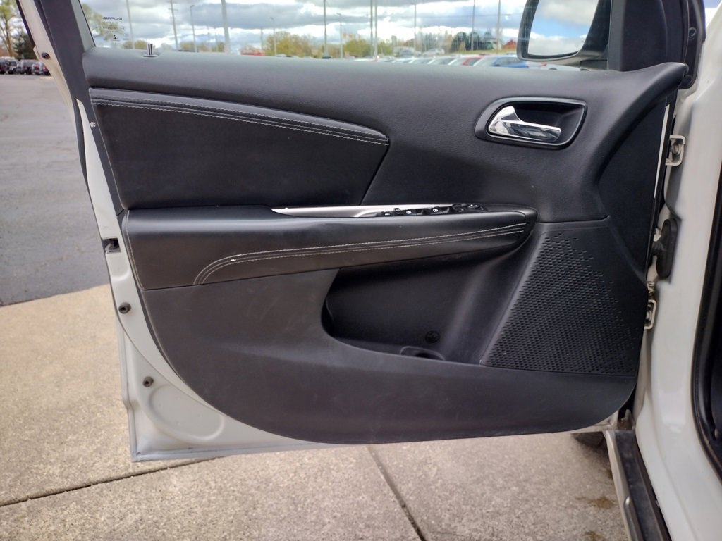 Used 2014 Dodge Journey Crossroad w/ Popular Equipment Group image 19