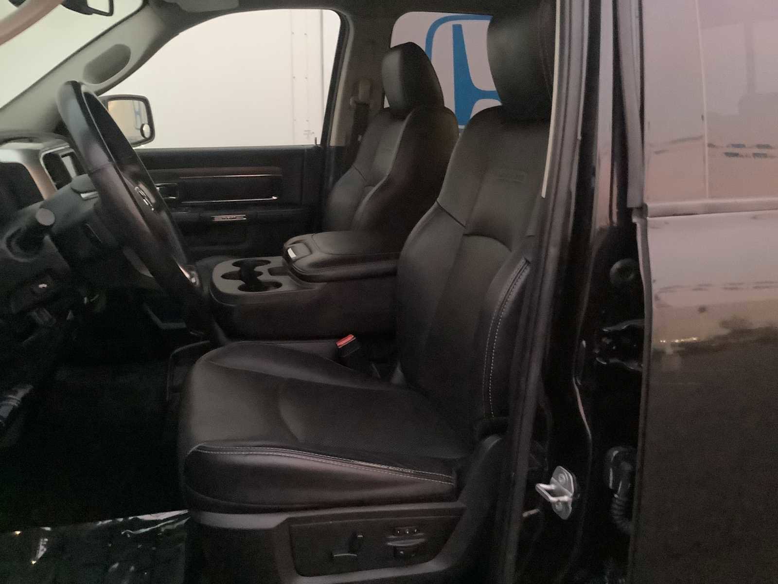 Used 2017 RAM 1500 Laramie image 12