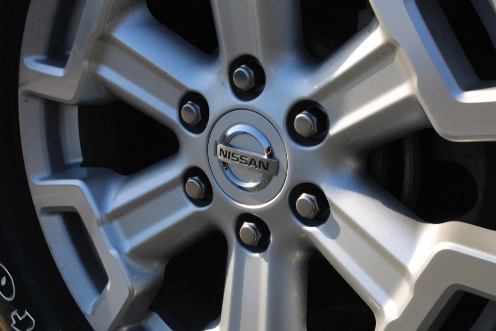 Used 2019 Nissan Titan SV w/ SV Convenience Package image 17