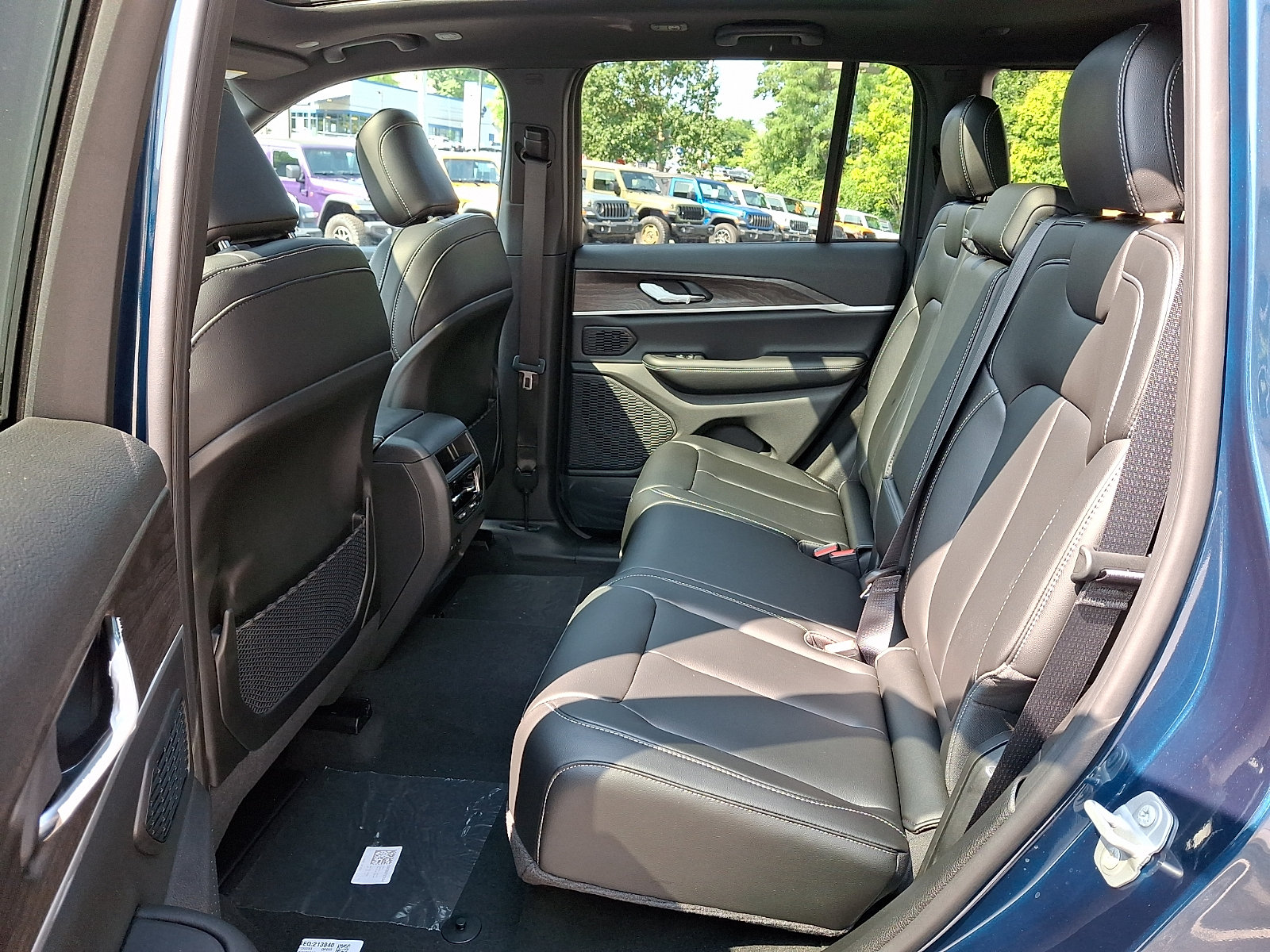 New 2026 Jeep Grand Cherokee Limited AWD/4WD image 6