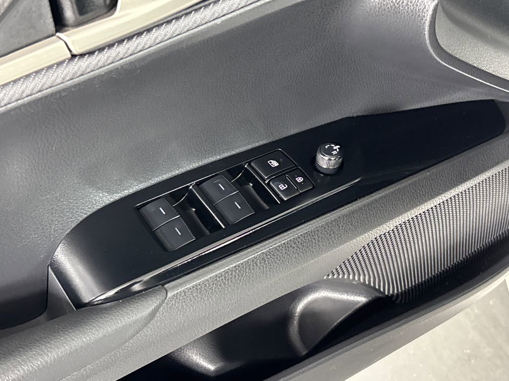 Used 2025 Toyota Camry SE w/ Convenience Package FWD image 11