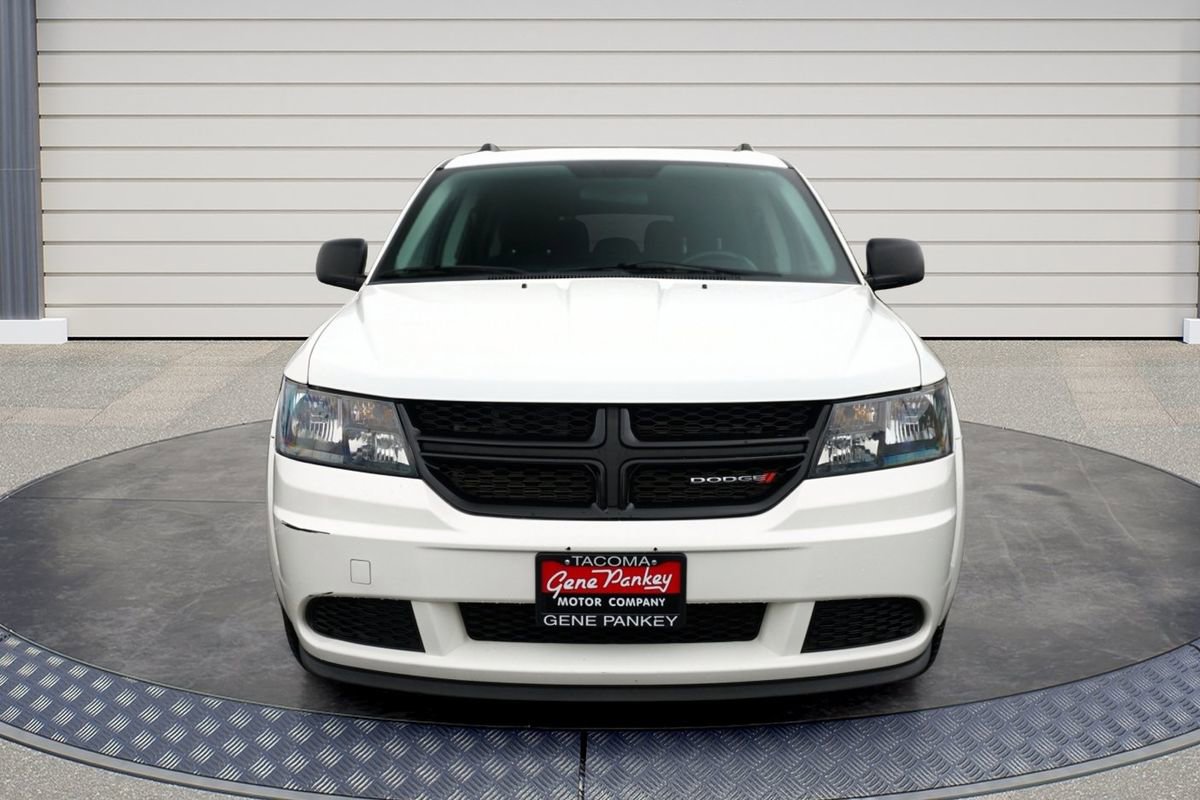 Used 2018 Dodge Journey SE w/ Popular Equipment Group image 2