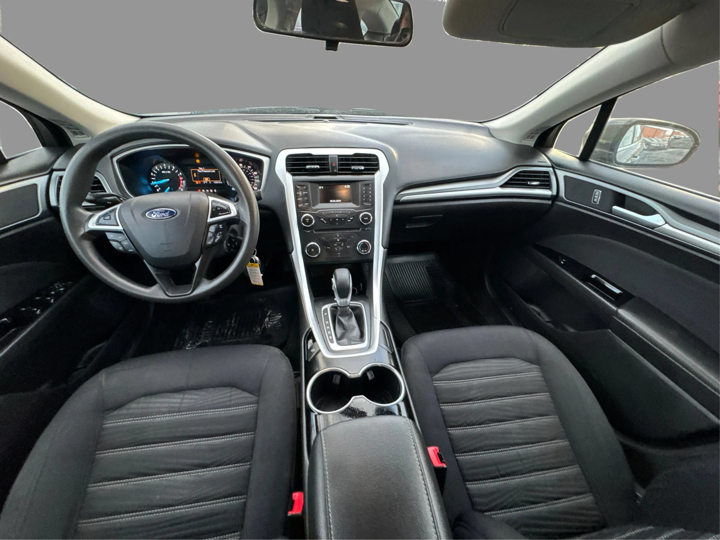 Used 2016 Ford Fusion SE FWD image 26