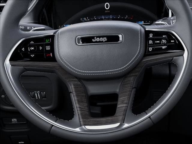 New 2025 Jeep Grand Cherokee Overland w/ Luxury Tech Group IV AWD/4WD image 19