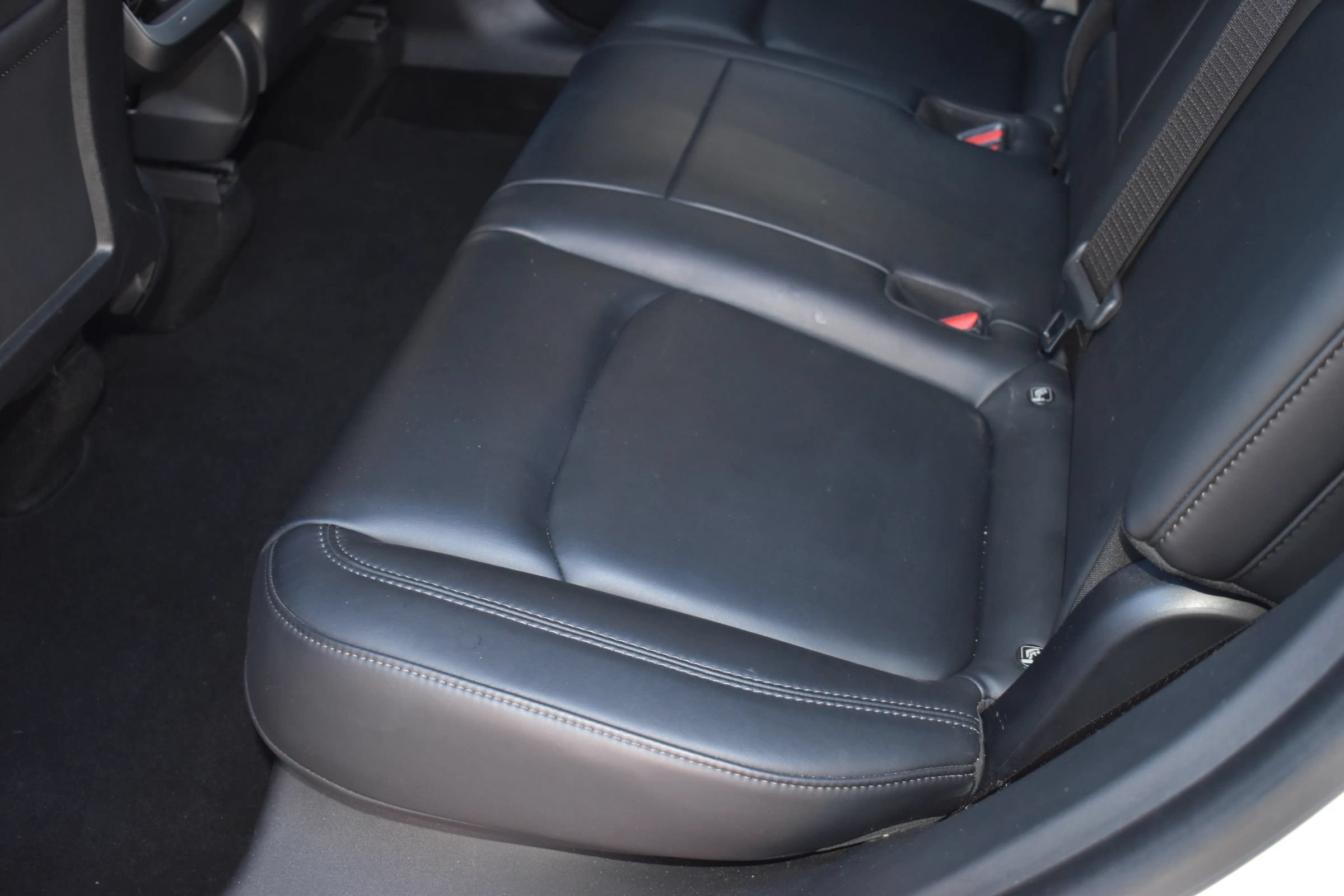 Used 2023 Tesla Model Y Long Range AWD/4WD image 12