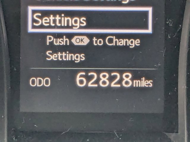 Used 2020 Toyota Camry SE image 6