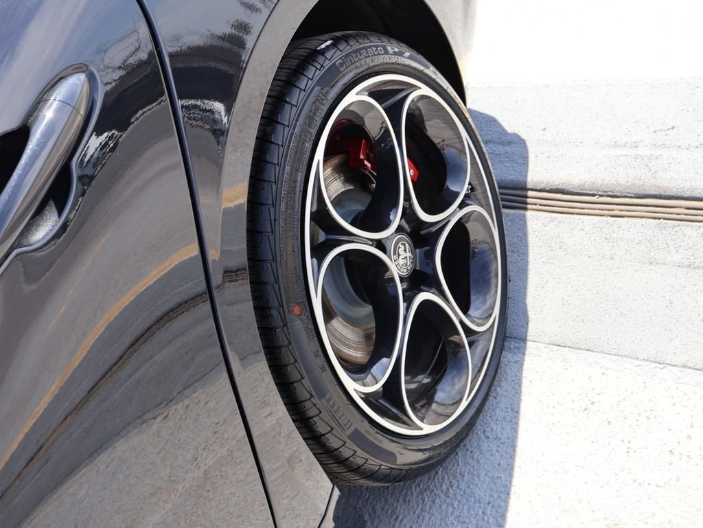 New 2026 Alfa Romeo Giulia AWD image 41