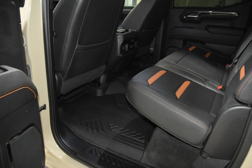 Used 2023 GMC Sierra 1500 AT4 w/ AT4 Premium Package AWD/4WD image 41