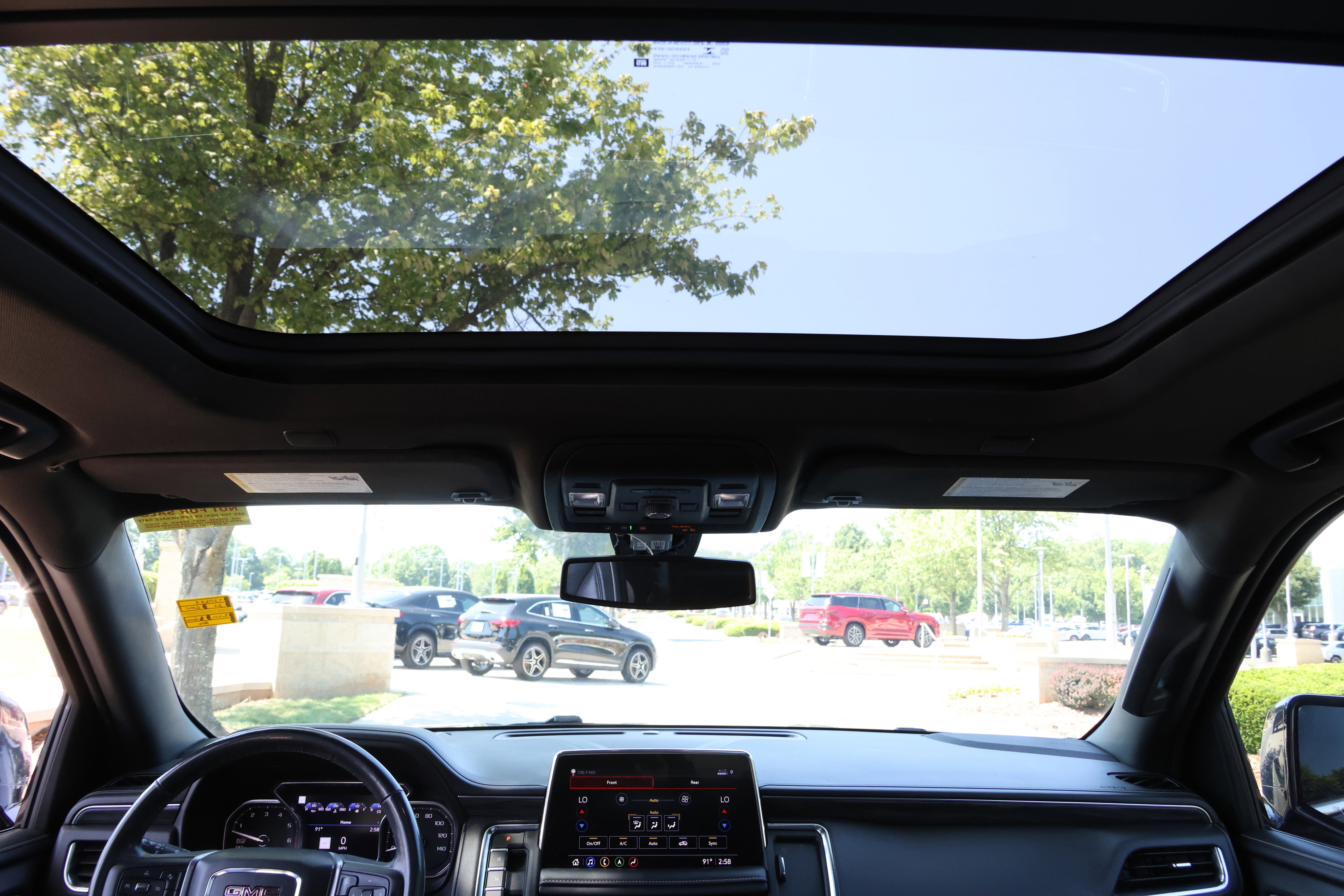 Used 2021 GMC Yukon SLT w/ SLT Luxury Plus Package AWD/4WD image 34