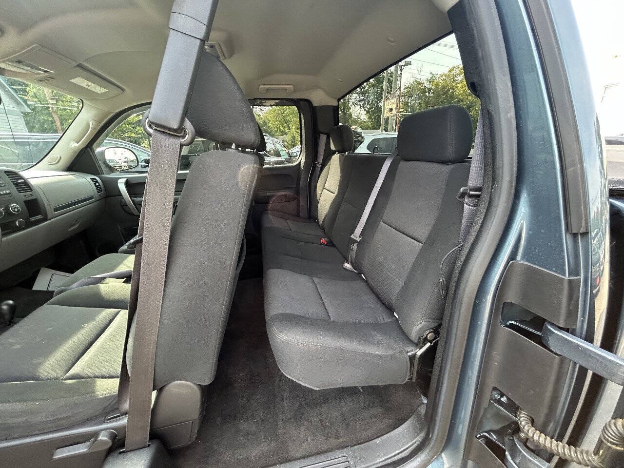 Used 2012 GMC Sierra 1500 SL w/ LPO, On The Job Package AWD/4WD image 7