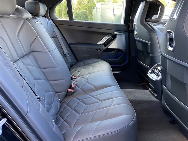 Certified 2025 BMW 740i xDrive w/ Executive Package image 31