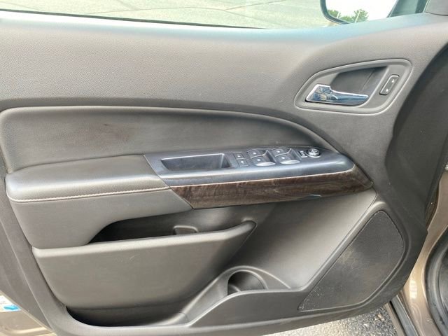 Certified 2017 GMC Canyon SLT w/ Driver Alert Package image 17