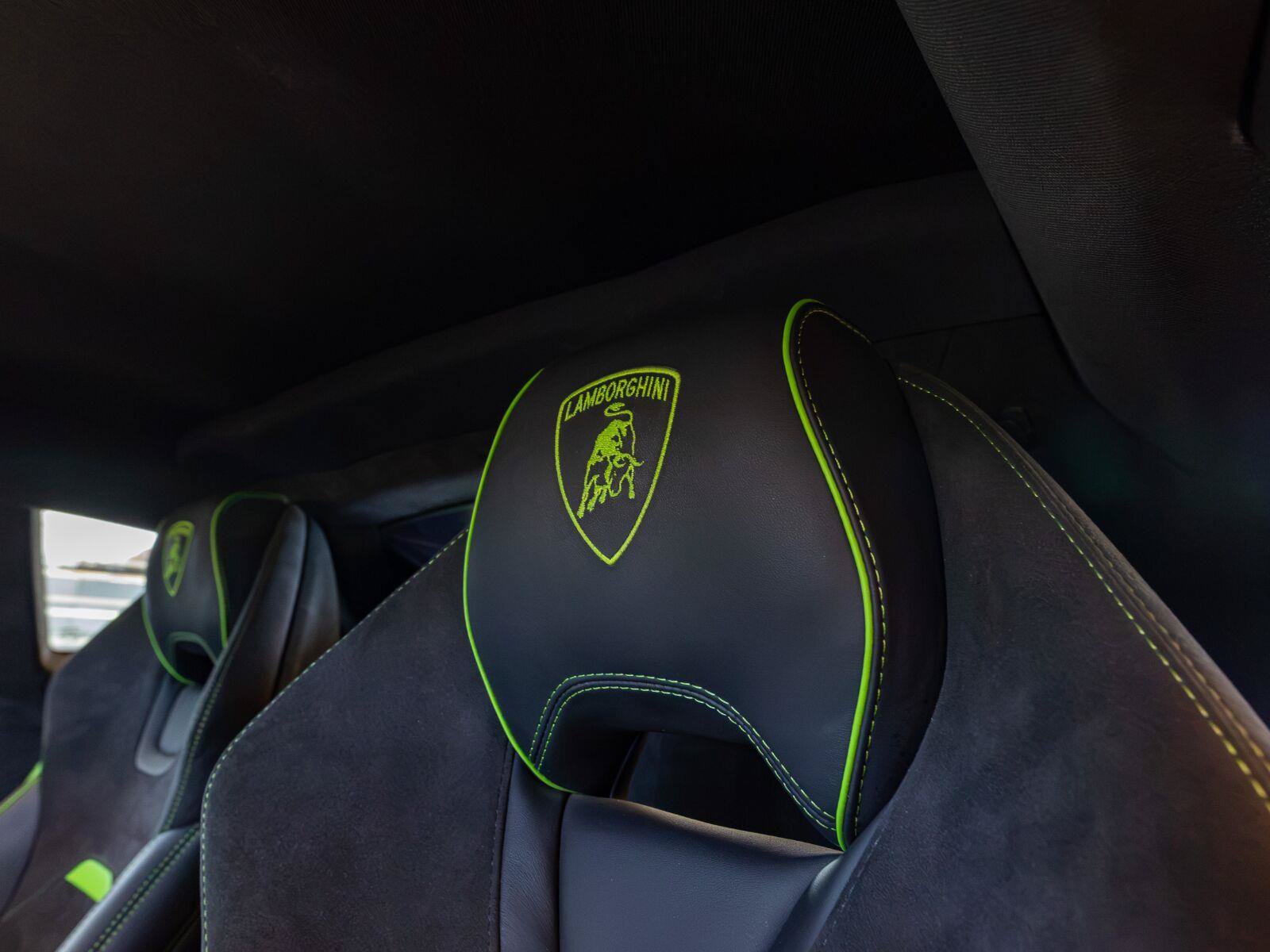 Used 2023 Lamborghini Huracan Tecnica RWD image 26