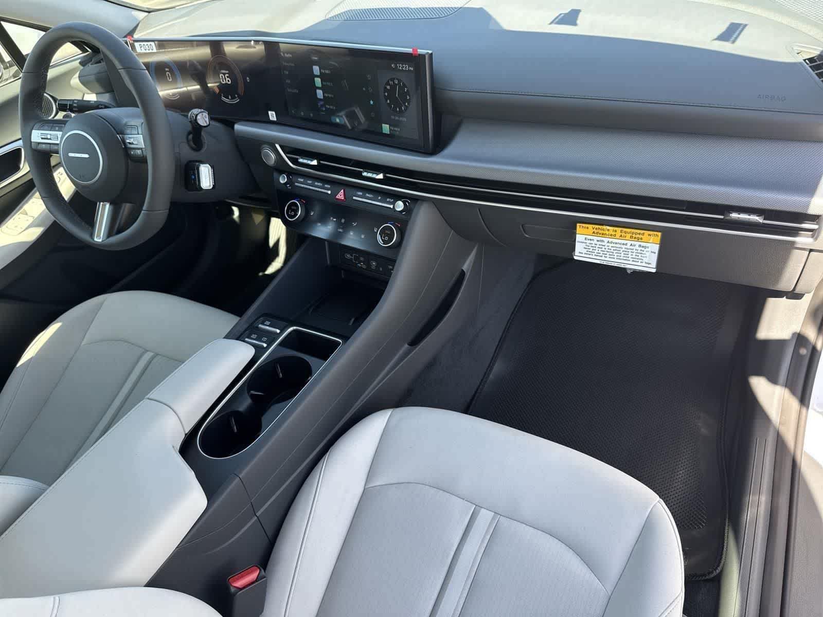 New 2026 Hyundai Sonata SEL FWD image 39