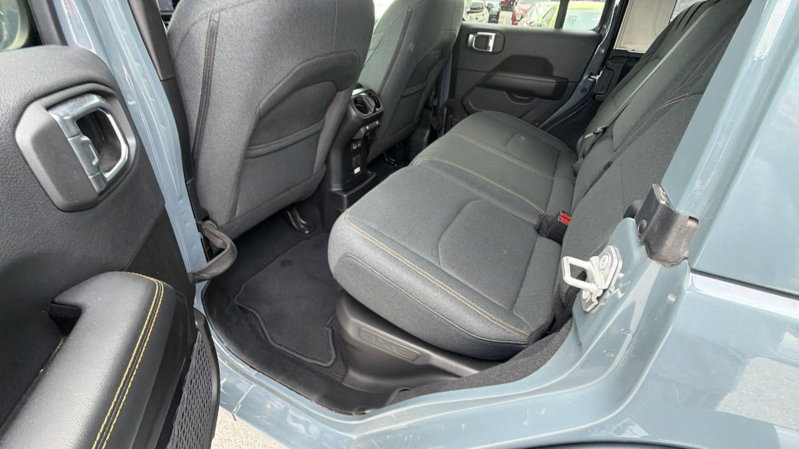 Used 2025 Jeep Wrangler Sahara w/ Safety Group image 23